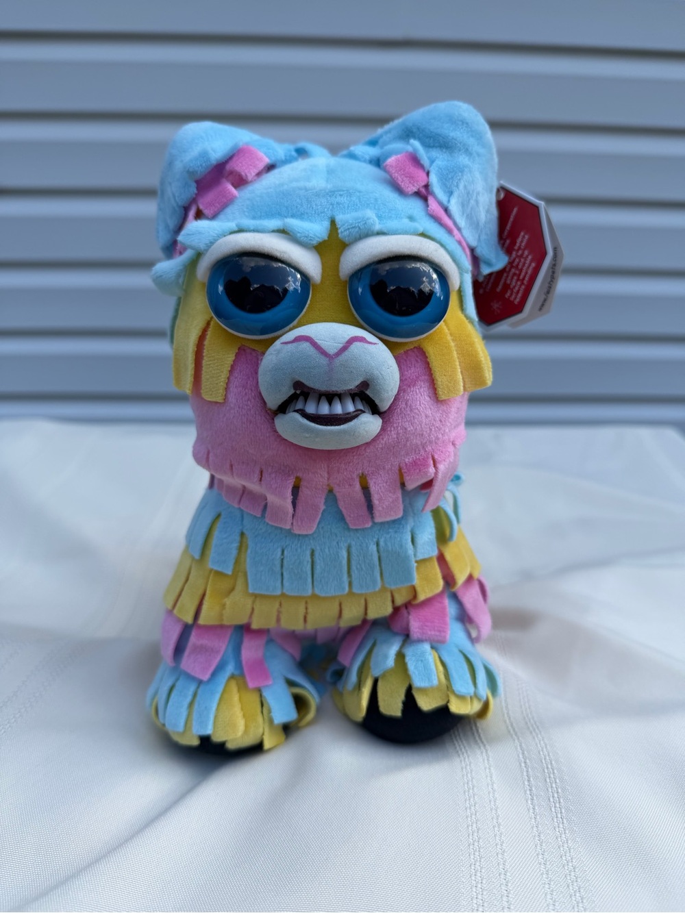 Feisty Pets Ollie Olé Plush Piñata 8.5” Transforming Scary Face Tags